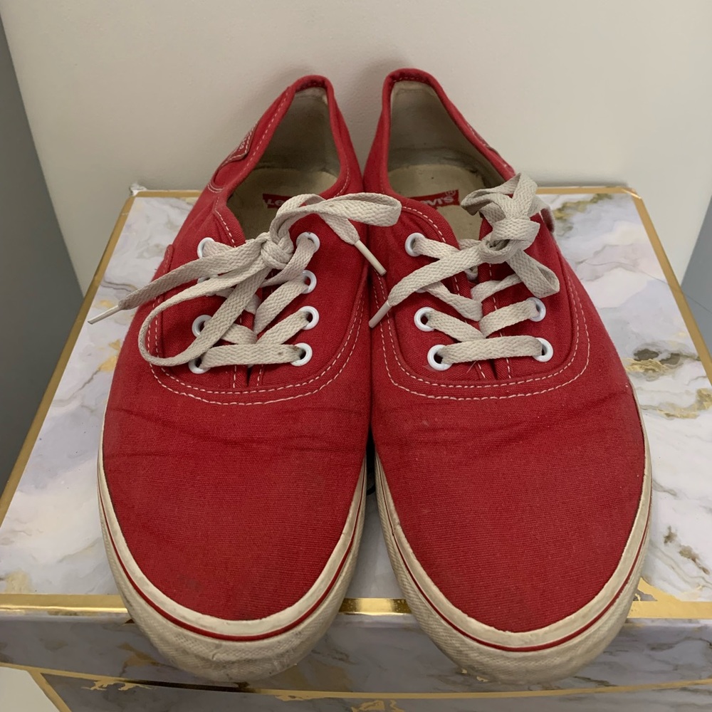Woman’s Levi shoes
